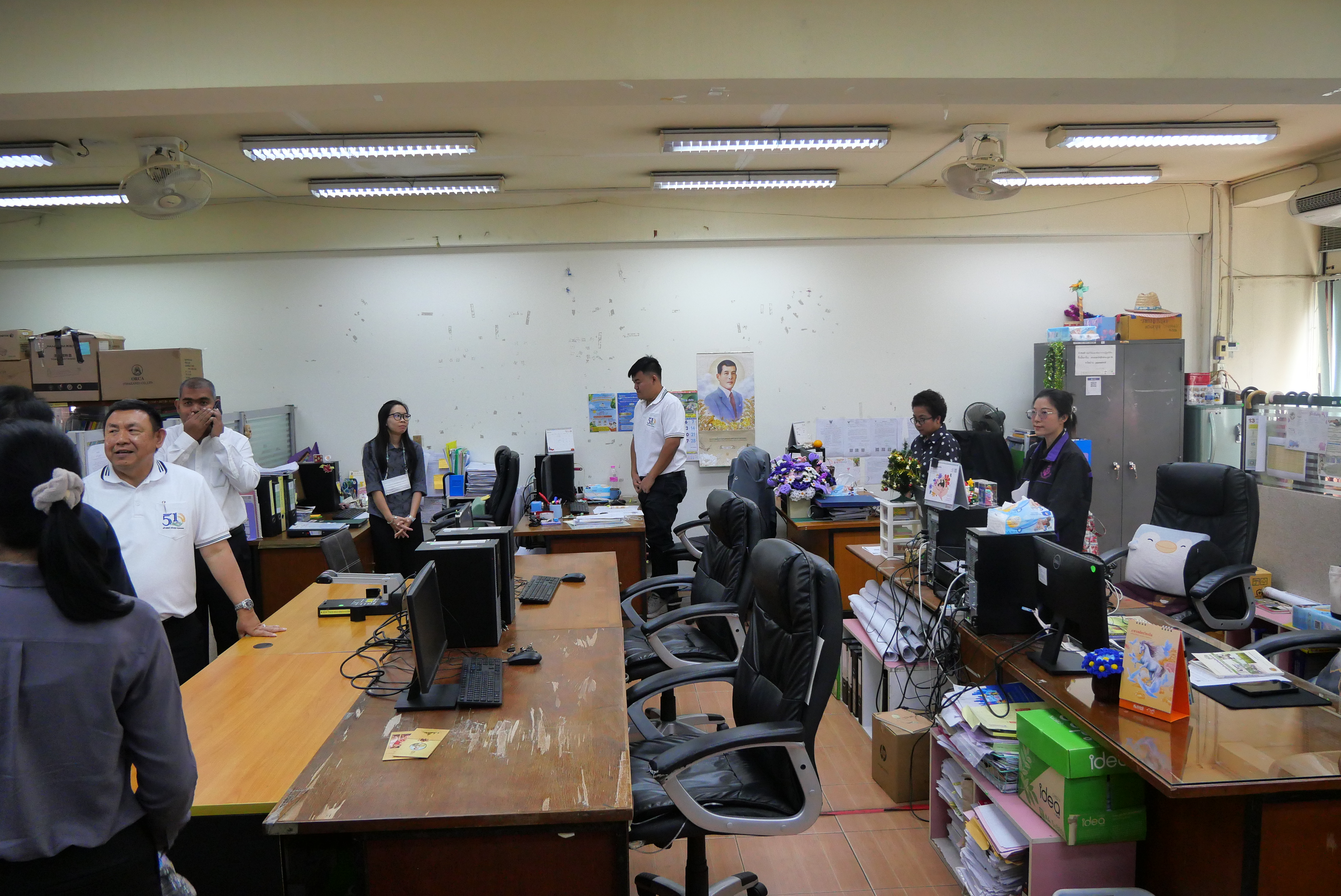 title - เลขาธิการ ส.ป.ก. ตรวจเยี่ยมบุคลากร ส.ป.ก. ถนนราชดำเนินนอก